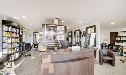 Hélène Arpin Coiffure Pompidou : Coiffeur à Libourne