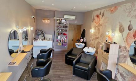 L’Eau Des Sources (La Coiffeuse D'Epeignée) : Coiffeur à Épeugney