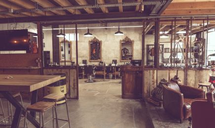 LES HOMMES ONT LA CLASSE - Pau : Barbier à Pau