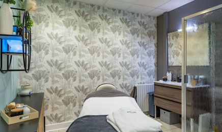 Institut R'eve De Beauté  : Institut de beauté à Le Donjon
