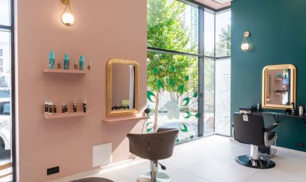 Instant Coiffure  : Manucure à Clermont-Ferrand