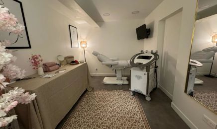  Dr Dominique Bellecour Injection Cryolipolyse Laser CO2 Peeling Coolwaves : Institut de beauté à Paris
