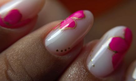 L’Hibiscus Nail Artist  : Manucure à Marthon
