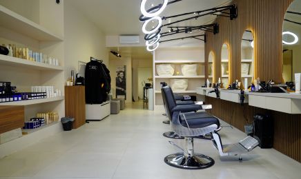 Menstreet : Barbier à Sète