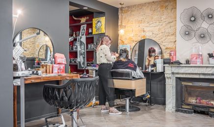 Maison de Coiffure By  Sophie - Head Spa : Barbier à Bourgoin-Jallieu