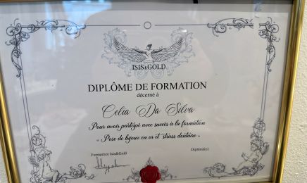 La Signature de Célia : Manucure à La Grande-Motte