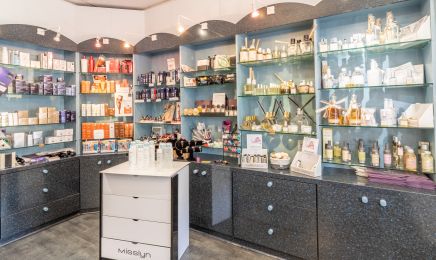 Institut de Beauté Elmira  : Manucure à Plaisance