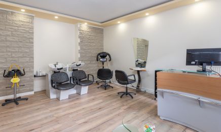 Luxury Salon : Manucure à Angers