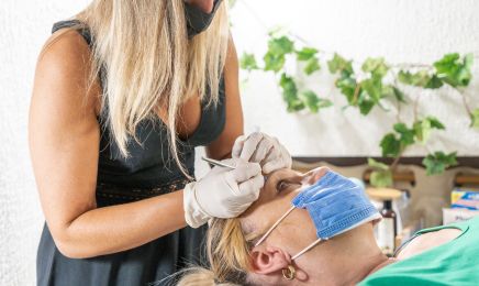 Les 7 secrets d'Isis chez Kiss coiffure : Institut de beauté à Marseille