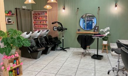 MADEMOISELLE & CO : Coiffeur à Burlats