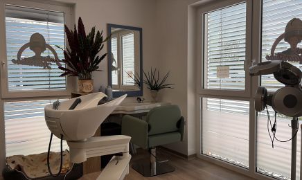 Julias Haarstube 2.0: Kosmetikstudio in Waldalgesheim