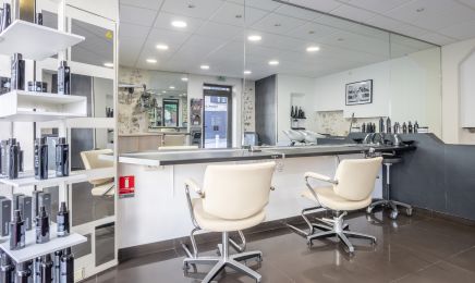 L'Atelier... Coiffure : Coiffeur à Figanières