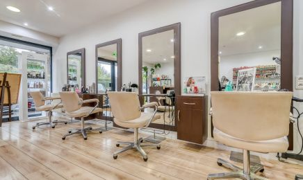 Elina B Coiffure : Coiffeur à Décines-Charpieu