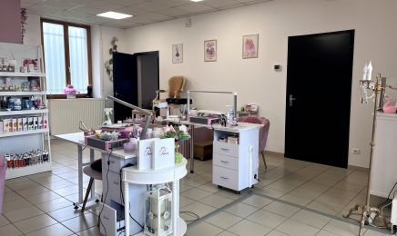Intemporelle by Brenda  : Coiffeur à Charmes