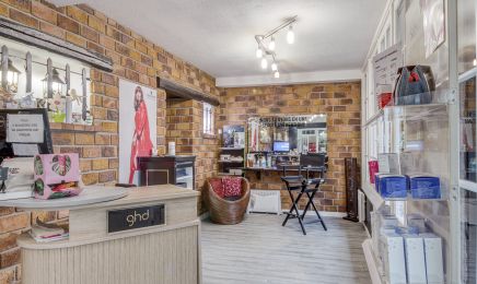 Mani Tango : Coiffeur à saint germain sur morin