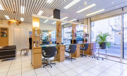 MÉGANE. HAIRSTYLIST - COURNON : Coiffeur à Cournon-d'Auvergne