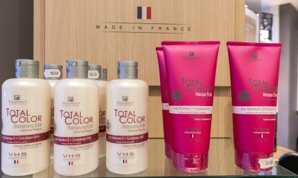 La tête ailleurs : Coiffeur à Plounéventer