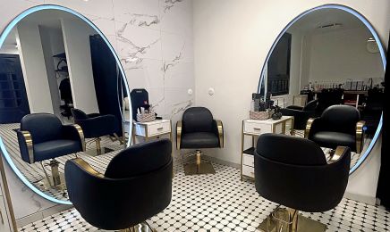 Maison La Coiffeuse : Coiffeur à Fougères