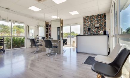Au salon de Lucie : Coiffeur à Chauvé