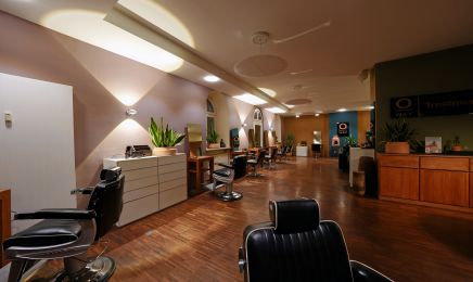 Shape Hairdresser-Cosmetic: Barbershop in Landshut