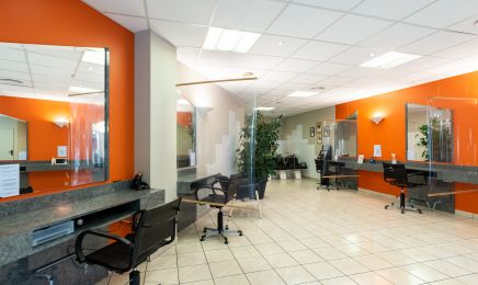 Version originale : Coiffeur à Laval
