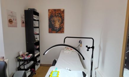 Amandine Ongles et Cils : Manucure à Orthez
