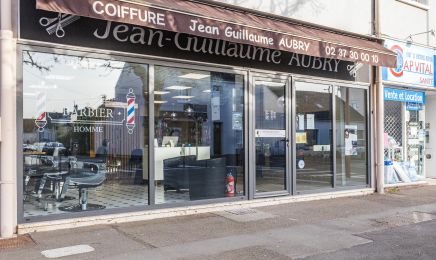 Jean Guillaume Aubry : Coiffeur à Lucé