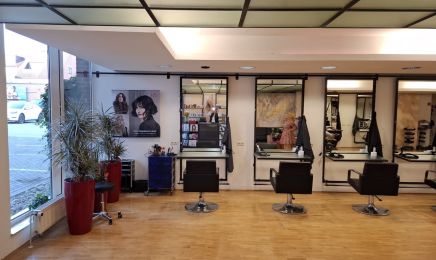 Haarscharf Ralf Nowak GmbH: Friseur in Recklinghausen