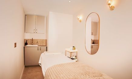 Infinity Esthetique  : Manucure à Paris