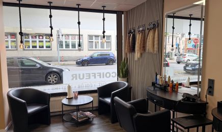 Monalisa Hairdesign / Extensions Center: Friseur in Bochum