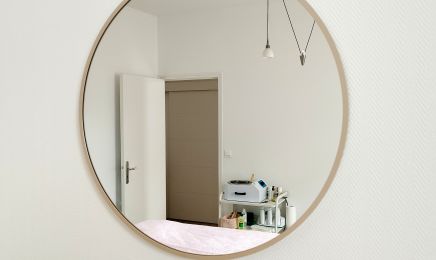 A. L'institut : Manucure à Saffré