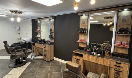 Gentle and cool : Barbier à Le Puy-en-Velay