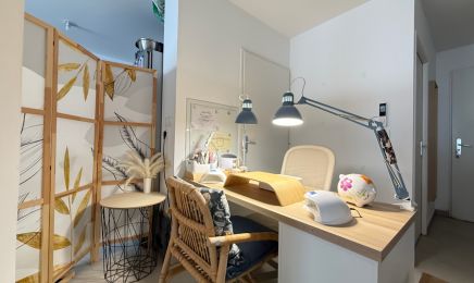 C L'instant détente : Manucure à Châteauneuf-les-Martigues