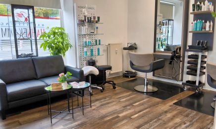 Hairstyling Hahnekamm : Friseur in Frankfurt (Oder)