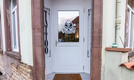 Two Aces Tattoo : Institut de beauté à Strasbourg