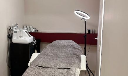 Ladymsi Waxing & Hairstyling: Kosmetikstudio in Stuttgart