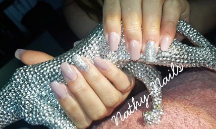 Bella Nathy Nails : Manucure à Châteauneuf-les-Martigues