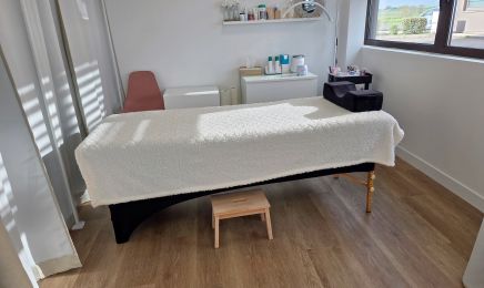 Chloé Ongles Beauté : Institut de beauté à Cailloux-sur-Fontaines
