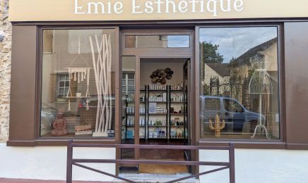 Emie esthétique : Manucure à Bonnelles