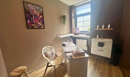 Adelys Beauté : Manucure à Mâcon