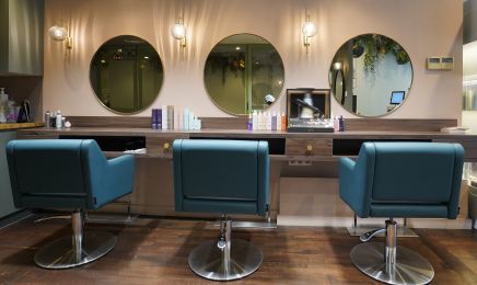 Nomad Beauty Bronzage Extensions & Ongle : Coiffeur à Lyon