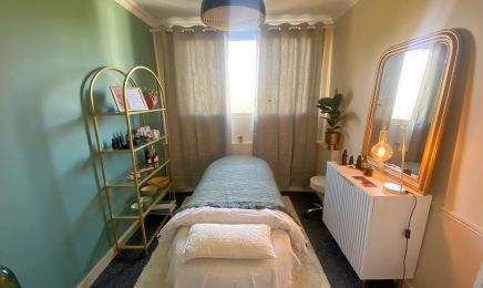 Hollyface & Co – Facialiste, Massage & Drainage lymphatique sculptant : Institut de beauté à Saint-Germain-en-Laye