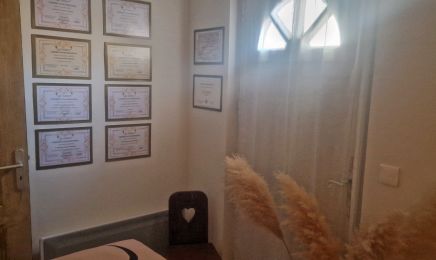 Eir Navi  : Institut de beauté à Théza