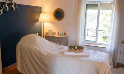 Beauté Pure : Manucure à Saint-Caprais-de-Bordeaux