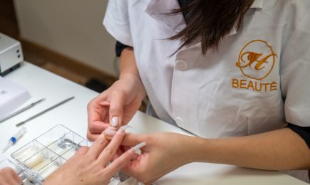 H  Beauté ( Huyen Beauté )  : Manucure à Nîmes