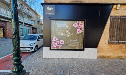 Natacha Beauté : Manucure à Le Lavandou