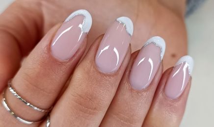Le Vanity Envoutant  : Manucure à Mauguio
