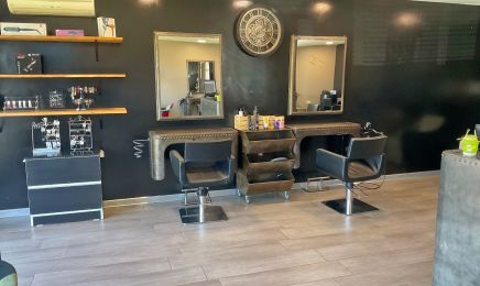 E&T Hair Studio • bot Genoma Ybera • : Coiffeur à Saint-Symphorien-de-Lay