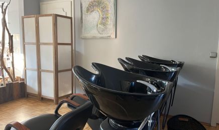 Alexander Oezer: Friseur in Düren