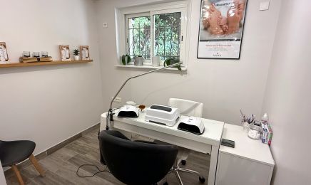 La Maison de la Beauté par Marjolaine  : Manucure à Roquevaire